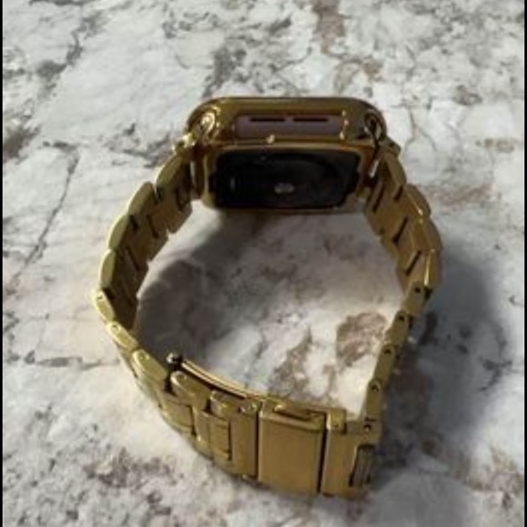 Apple Watch Series 6 40MM - Picture 4 of 4